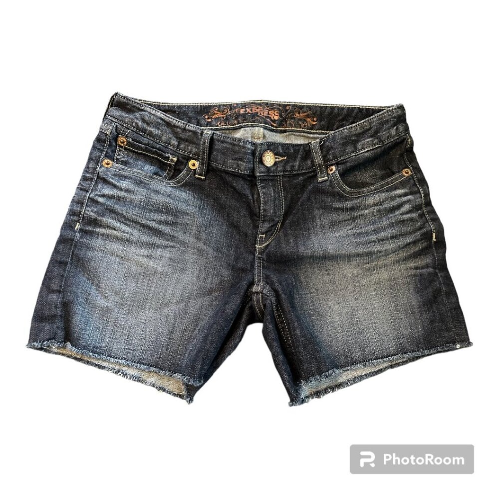 Express Womens Denim Shorts with frayed bottom - size 6 - Like New